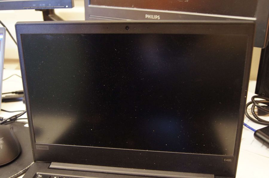 E495 display E495 display